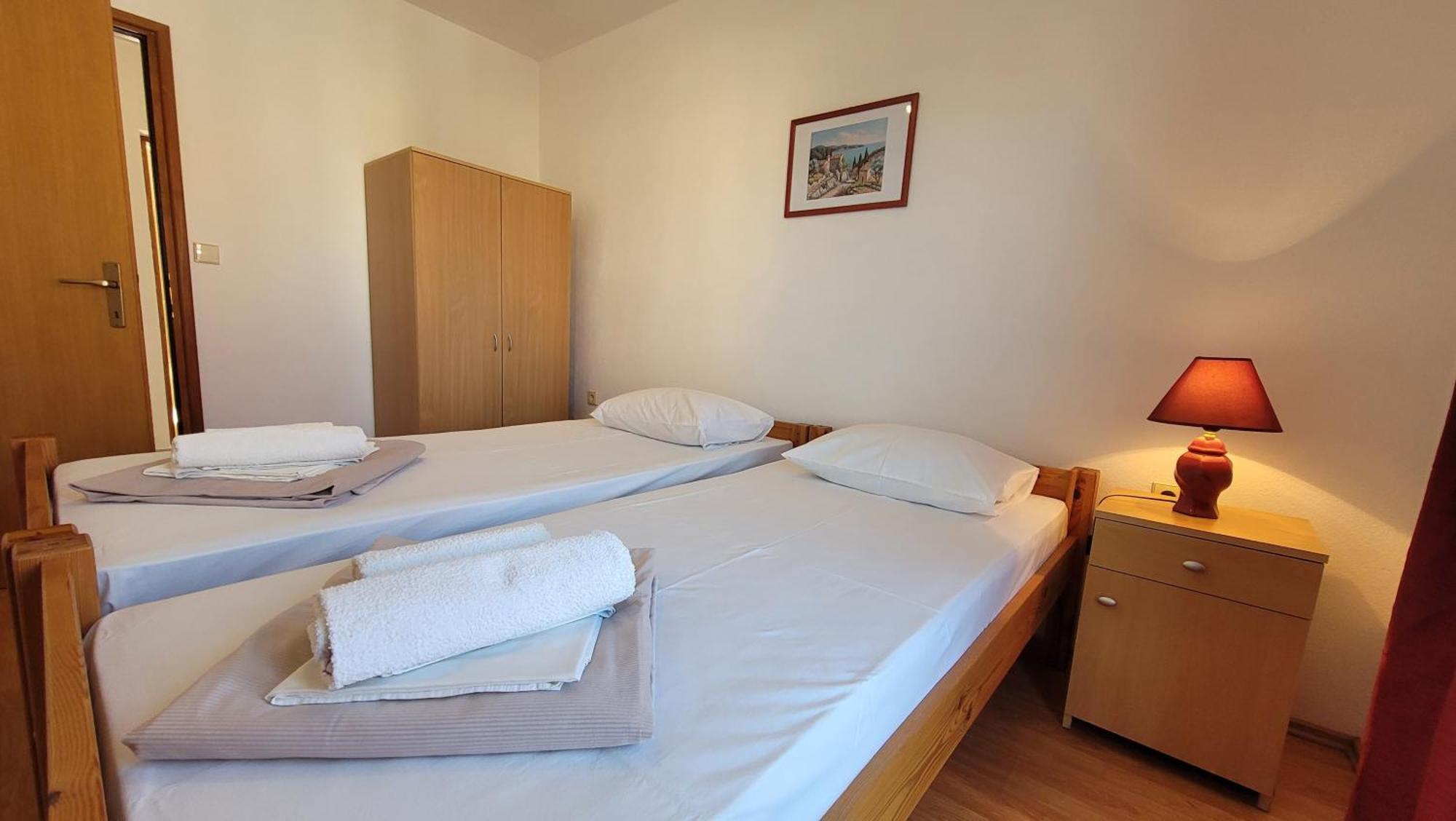 Apartments Adriana Omisalj ภายนอก รูปภาพ