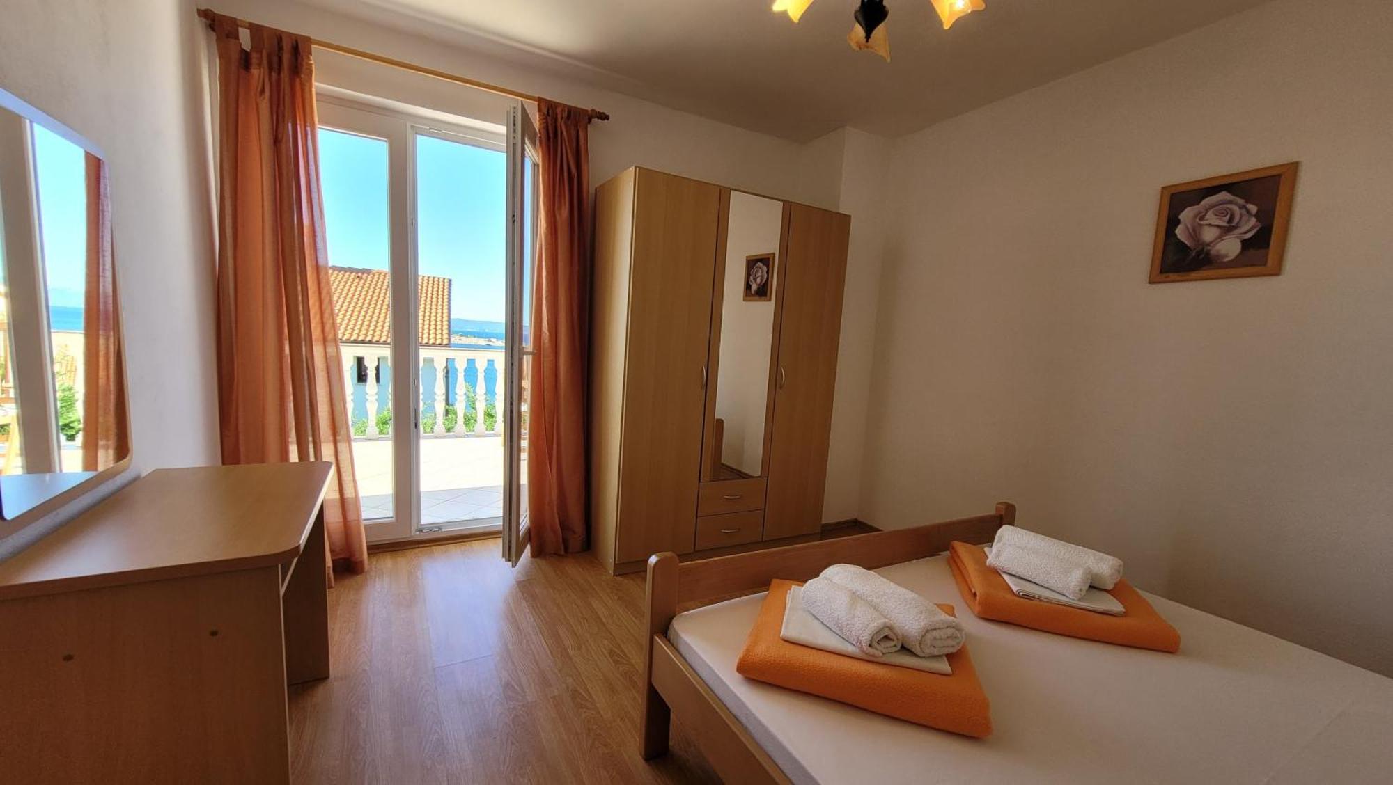 Apartments Adriana Omisalj ภายนอก รูปภาพ